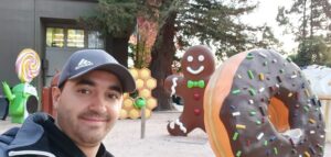 cesar-mesa-consultor-experto-en-marketing-digital-en-las-oficinas-de-google-en-california