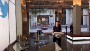 elon musk compra twitter